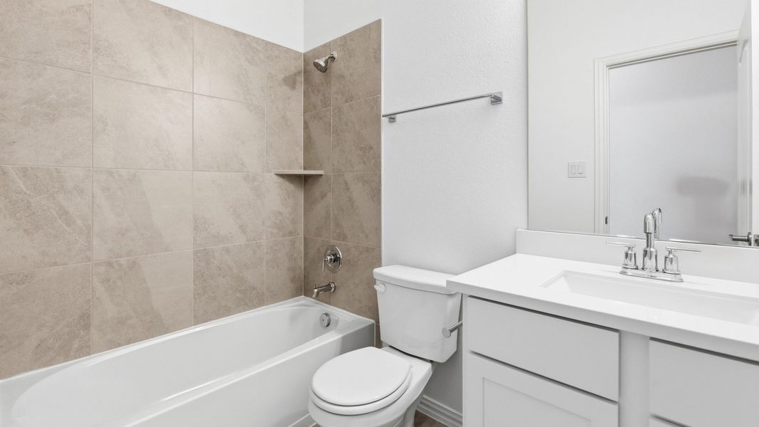 Furnished interior view inside a new home in Creeks Crossing, Elgin (Image 12).