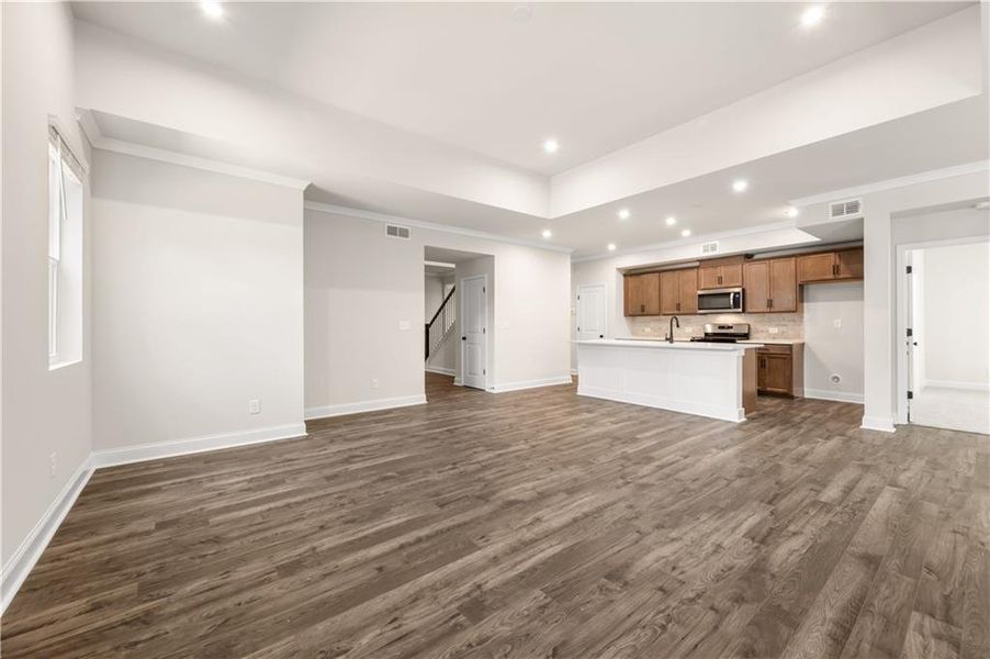 Spacious, unfurnished interior of a new home in Cambridge at Steels Bridge: Steels Bridge, Canton (Image 13). Spacious, unfurnished interior of a new home in Cambridge at Steels Bridge: Steels Bridge, Canton (Image 13).