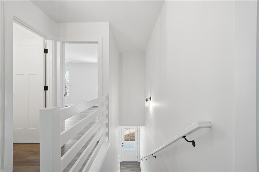 Spacious, unfurnished interior of a new home in , Jasper (Image 47).