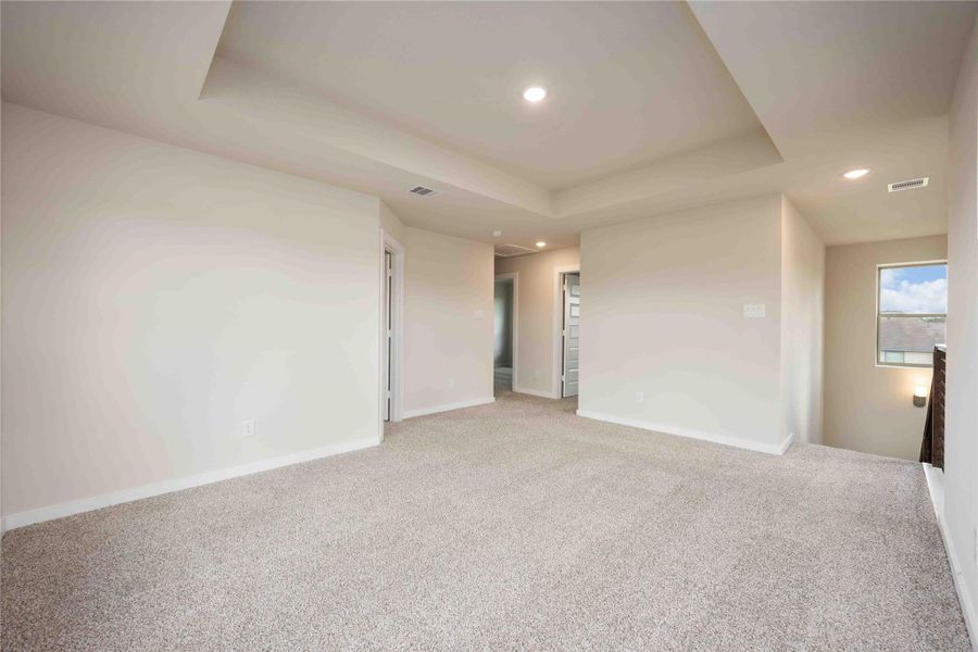 Spacious, unfurnished interior of a new home in The Villages at Westpointe, Dayton (Image 26).