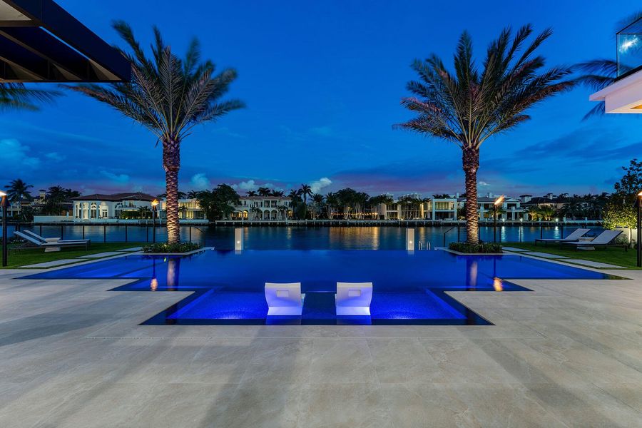 1520_Royal_Palm_Way_Dusk_11
