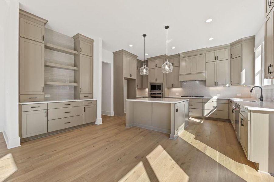 Furnished interior view inside a new home in White Post on Lake Lanier, Gainesville (Image 5).