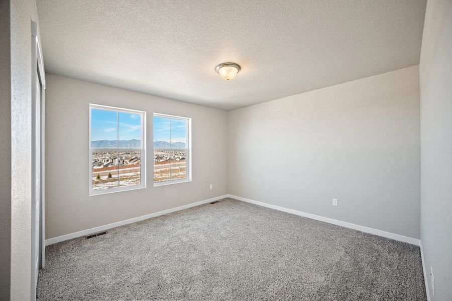 Spacious, unfurnished interior of a new home in Aspen Ranch, Fountain (Image 27).