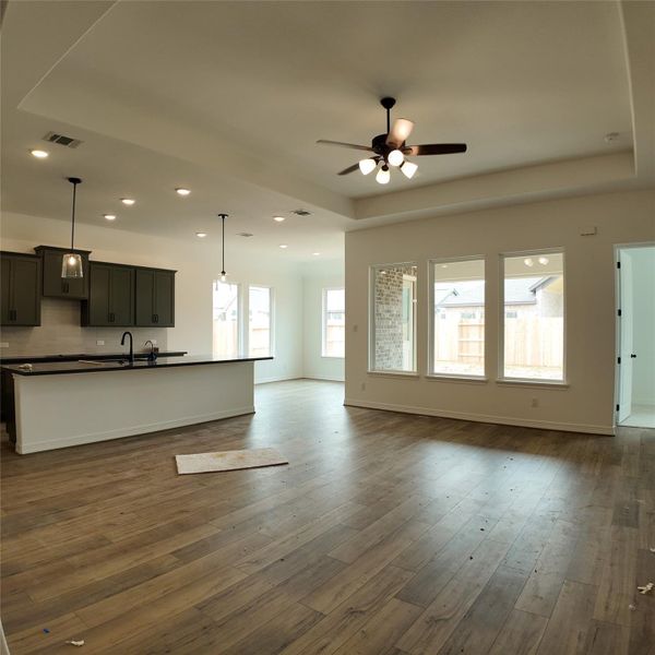 Spacious, unfurnished interior of a new home in Wildrye, Waller (Image 4).
