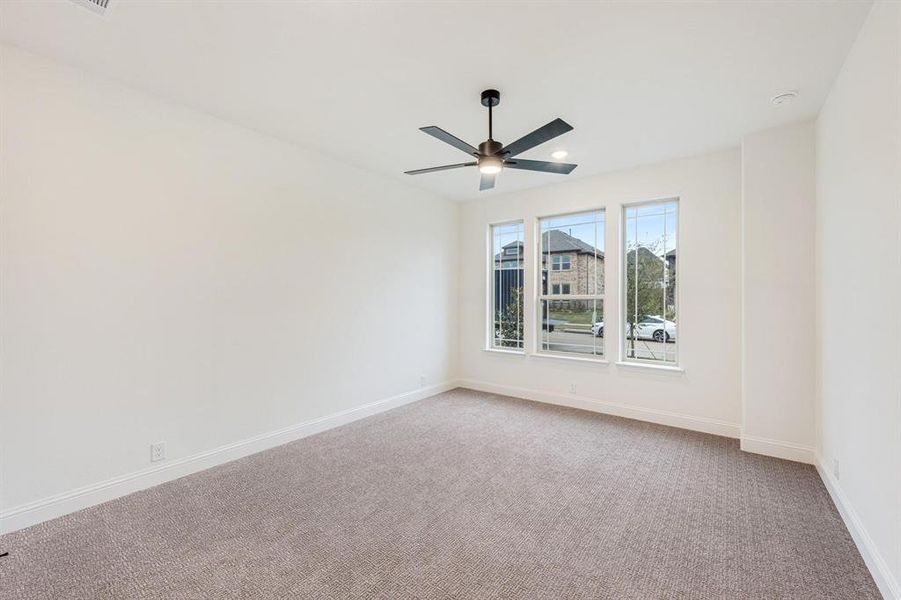Spacious, unfurnished interior of a new home in Windsong Ranch, Prosper (Image 21).