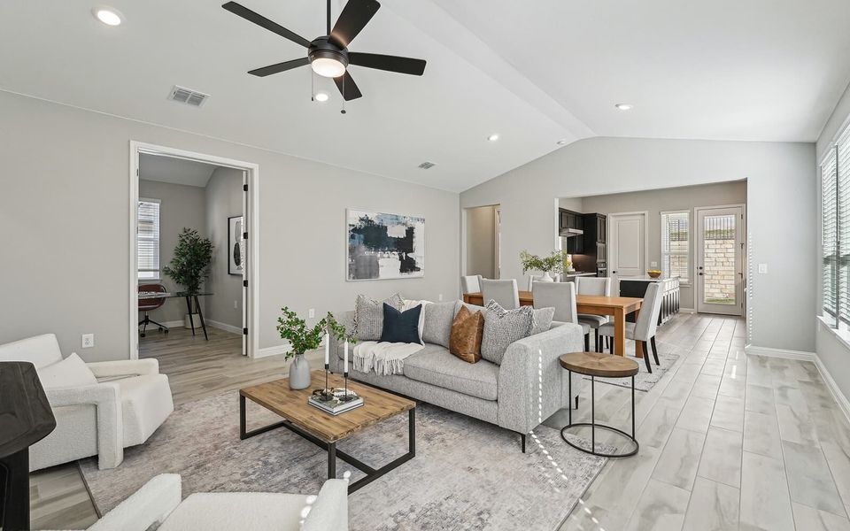 Representative furnished interior of a home built from the Evergreen by Brookfield Residential in Traditional at Kissing Tree, San Marcos (Image 6). Representative furnished interior of a home built from the Evergreen by Brookfield Residential in Traditional at Kissing Tree, San Marcos (Image 6).