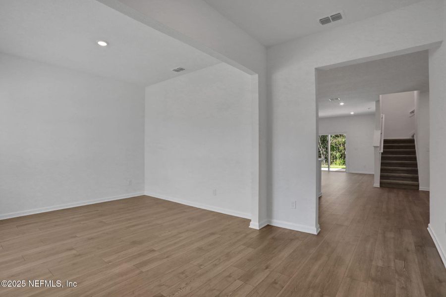 Spacious, unfurnished interior of a new home in Bellbrooke, Jacksonville (Image 31). Spacious, unfurnished interior of a new home in Bellbrooke, Jacksonville (Image 31).
