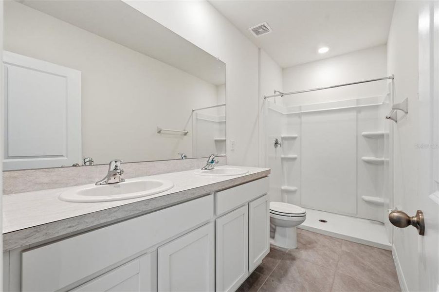 Furnished interior view inside a new home in , Wimauma (Image 14).