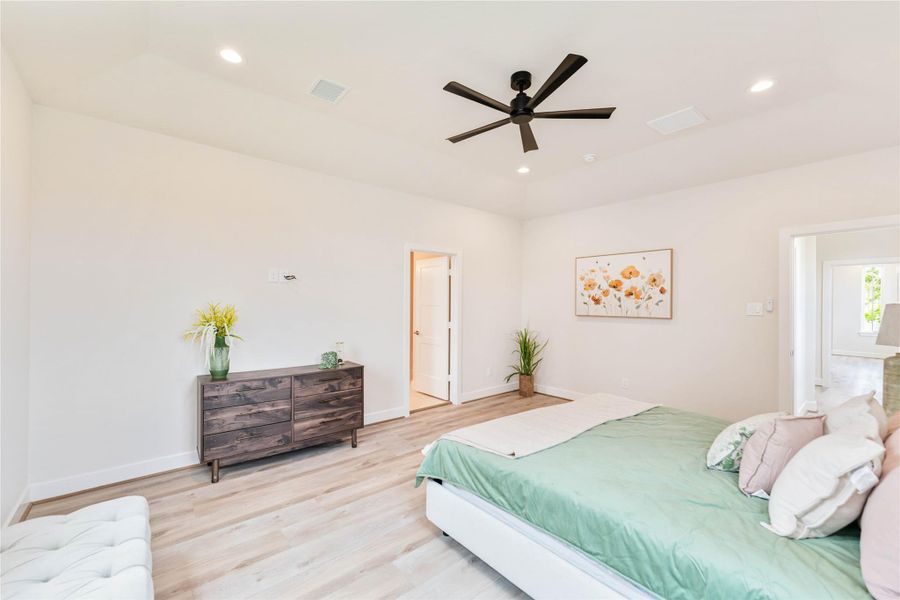Furnished interior view inside a new home in , Houston (Image 12).