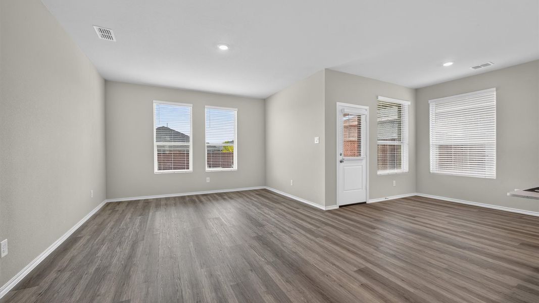 Spacious, unfurnished interior of a new home in Legado, Cleburne (Image 16). Spacious, unfurnished interior of a new home in Legado, Cleburne (Image 16).