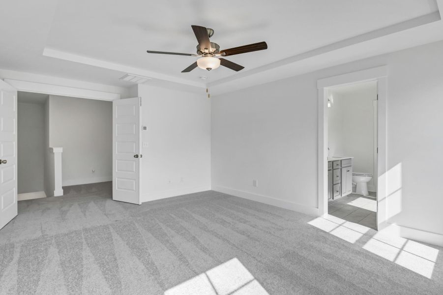 Spacious, unfurnished interior of a new home in Ferry Grove, Lexington (Image 20).