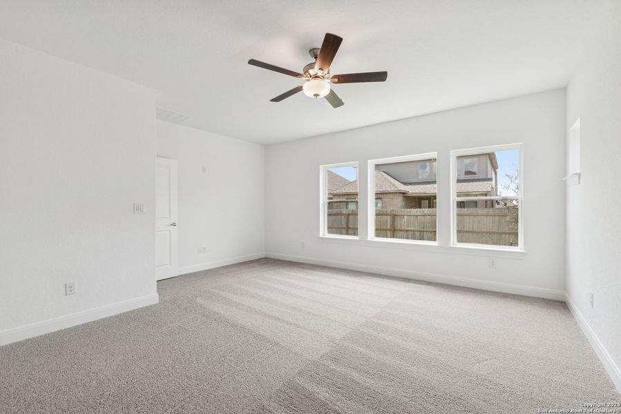 Spacious, unfurnished interior of a new home in Ladera - High Point 45', San Antonio (Image 12). Spacious, unfurnished interior of a new home in Ladera - High Point 45', San Antonio (Image 12).