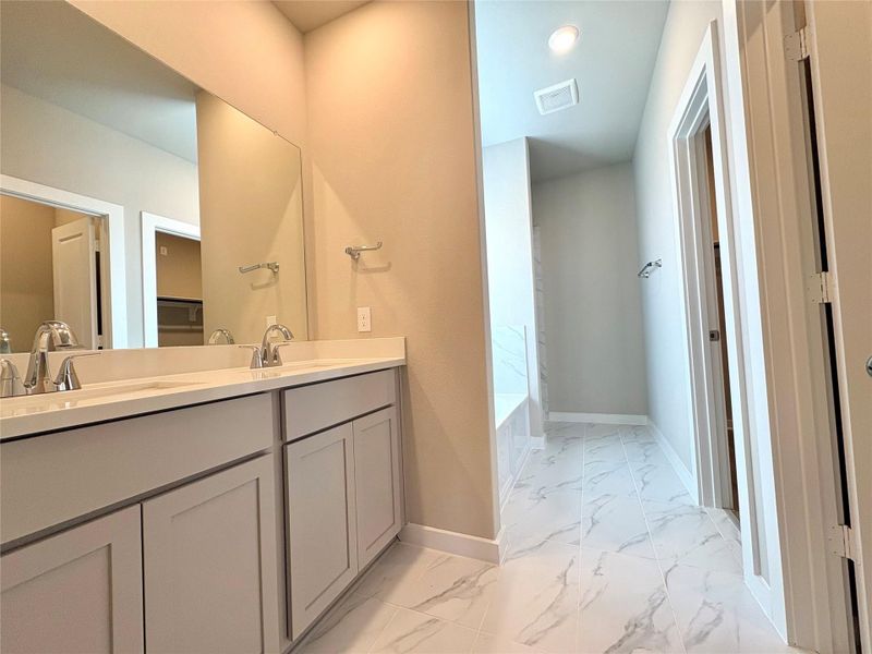 Furnished interior view inside a new home in Arabella on the Prairie, Richmond (Image 4).