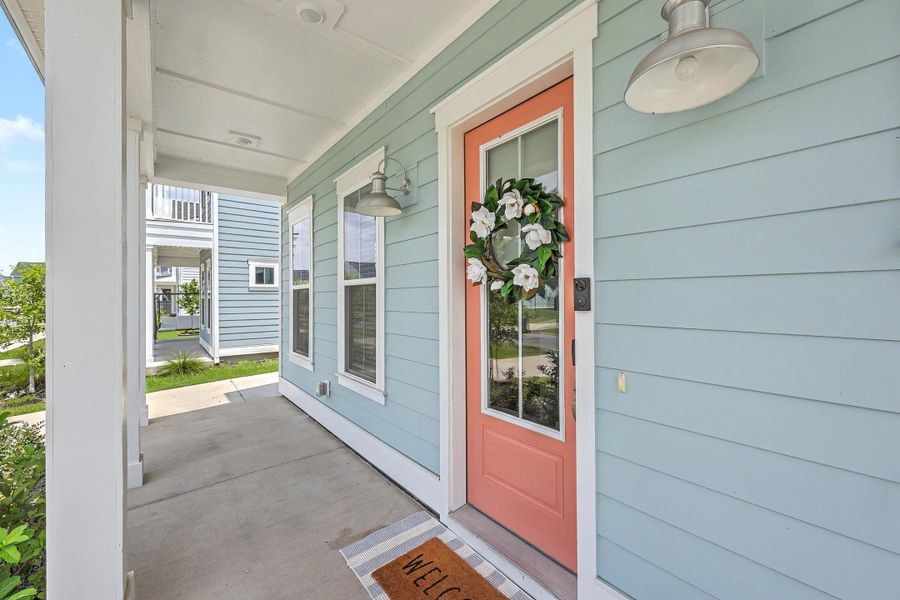 Exterior details and patio area of a home in Carnes Crossroads, Summerville (Image 3).
