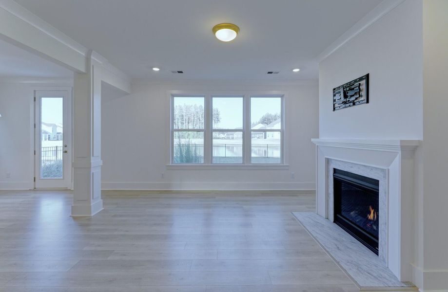 Spacious, unfurnished interior of a new home in Homecoming, Ravenel (Image 22).