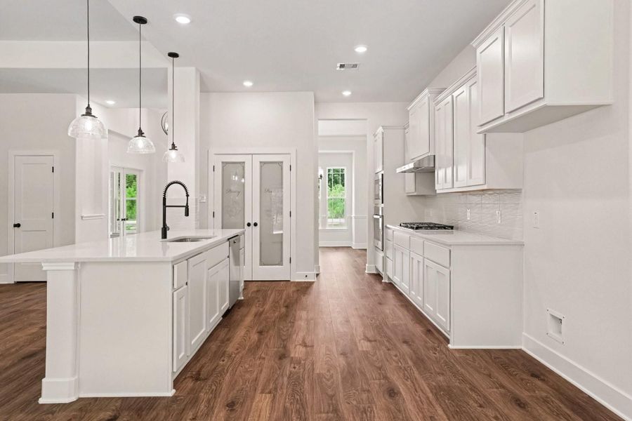 Furnished interior view inside a new home in Encino Estates, Dayton (Image 10).