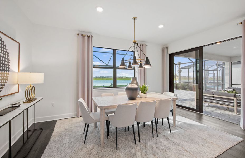 Café dining with sliding glass door to lanai