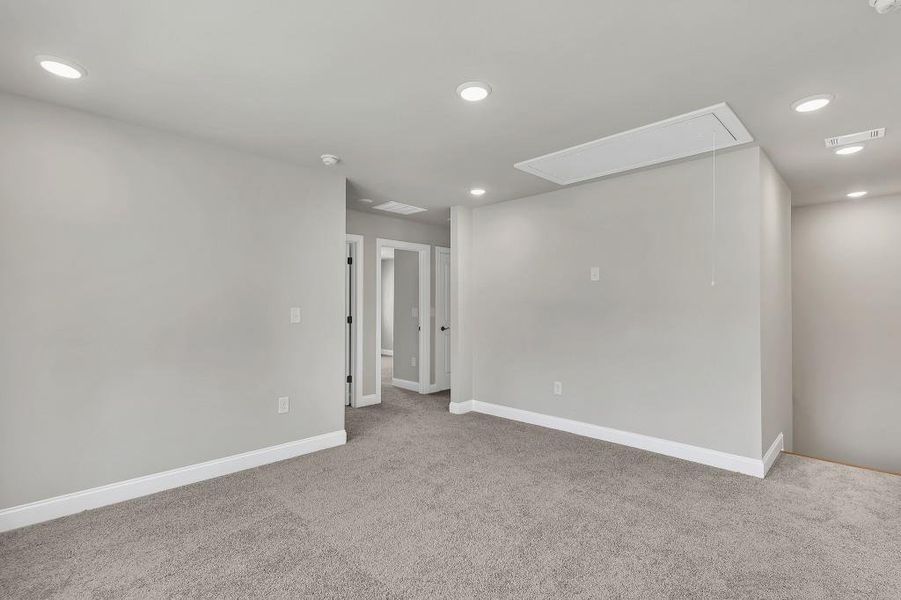 Spacious, unfurnished interior of a new home in , Lawrenceville (Image 21).