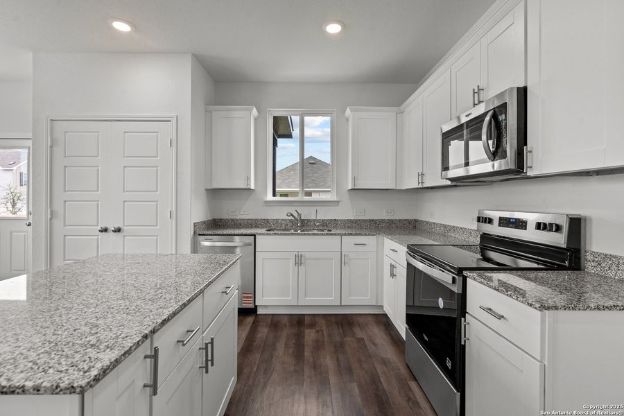Furnished interior view inside a new home in Horizon Ridge, San Antonio (Image 10).