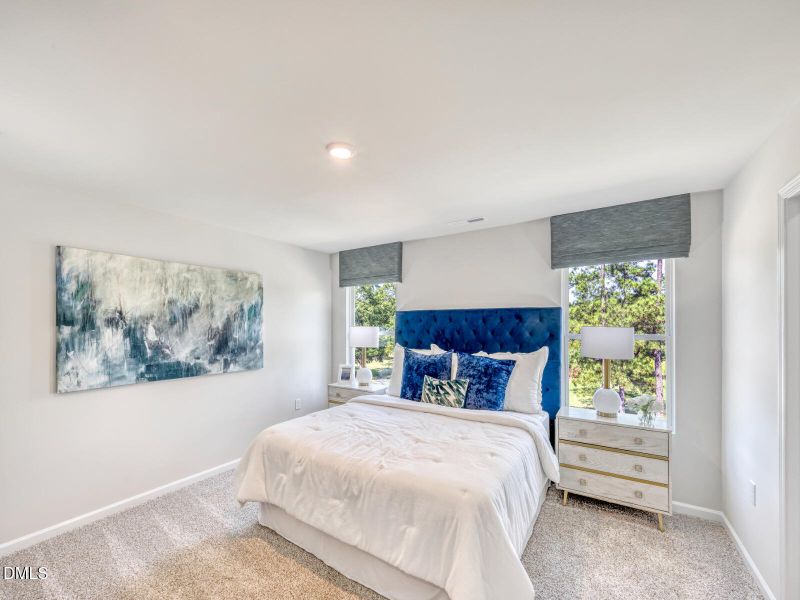 RAL_Oak-Manor_343-Lennon_Interior_Primar