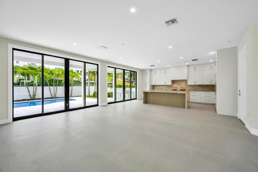 445 NE 11TH AVE-13 445 NE 11TH AVE-13