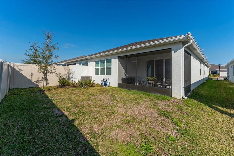 Exterior details and patio area of a home in , Kissimmee (Image 29).