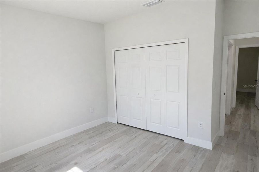 Spacious, unfurnished interior of a new home in , Dunnellon (Image 16).