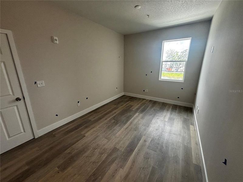 Spacious, unfurnished interior of a new home in , Orlando (Image 13).