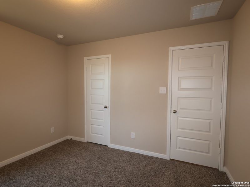 Spacious, unfurnished interior of a new home in Paloma Park, Converse (Image 26).