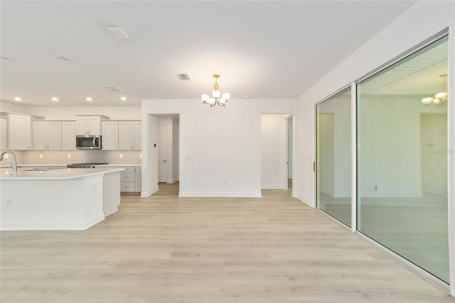 Spacious, unfurnished interior of a new home in , Ocala (Image 31).