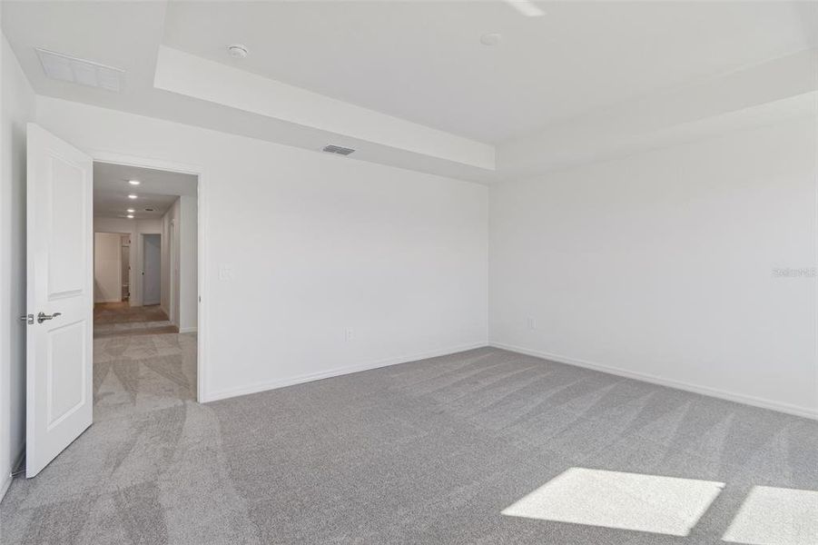 Spacious, unfurnished interior of a new home in Southpointe, Palmetto (Image 22).