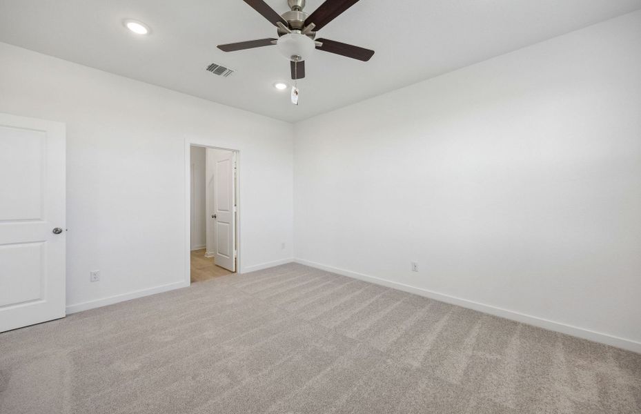 Spacious, unfurnished interior of a new home in Sonterra, Jarrell (Image 27). Spacious, unfurnished interior of a new home in Sonterra, Jarrell (Image 27).
