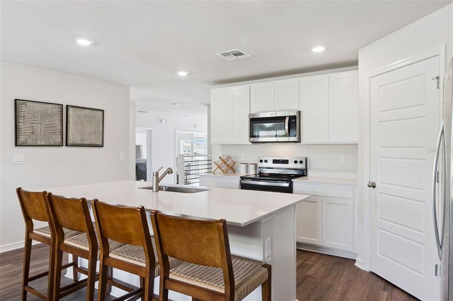 Furnished interior view inside a new home in Magnolia Pointe, Umatilla (Image 12).