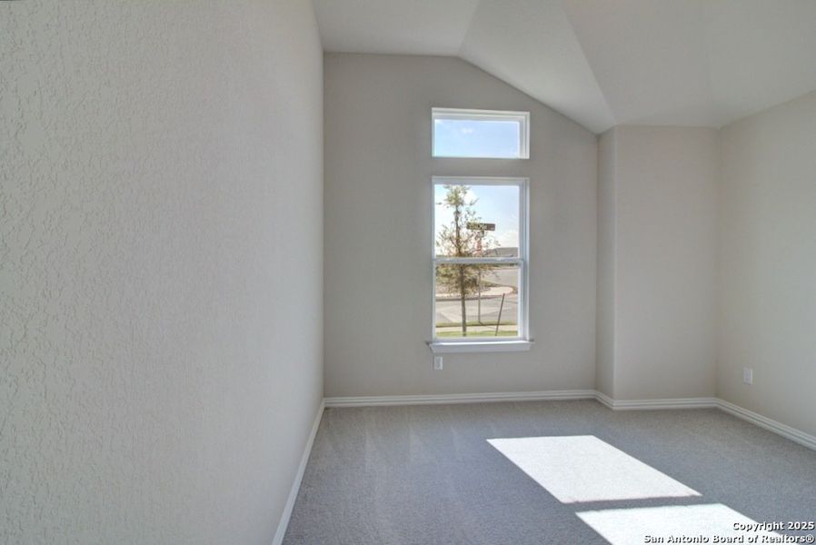 Spacious, unfurnished interior of a new home in The Crossvine, Schertz (Image 10).