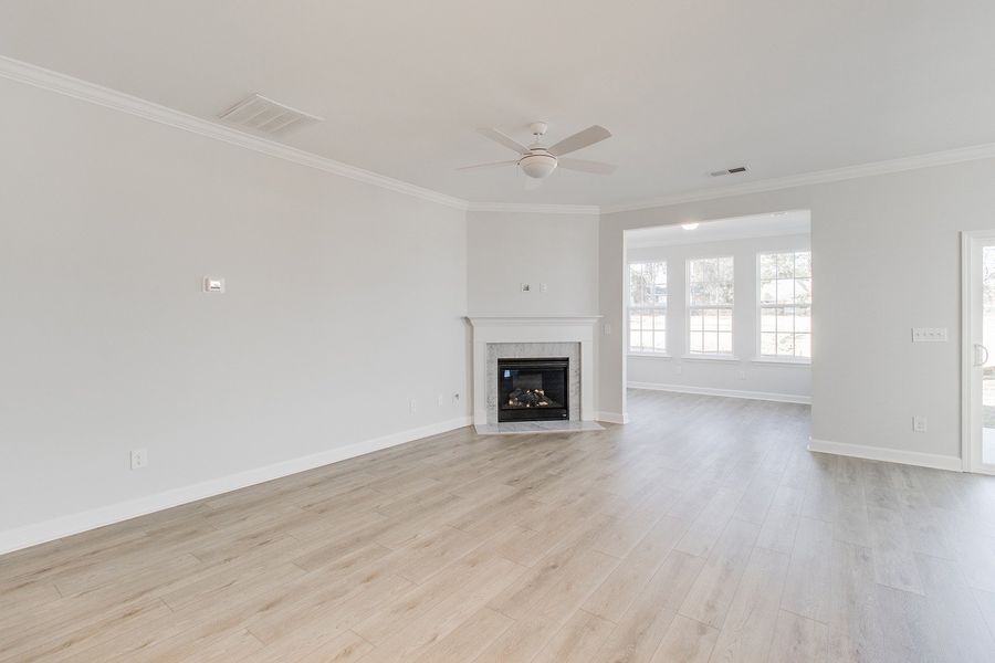Spacious, unfurnished interior of a new home in Hendrix Farms, Lexington (Image 19).