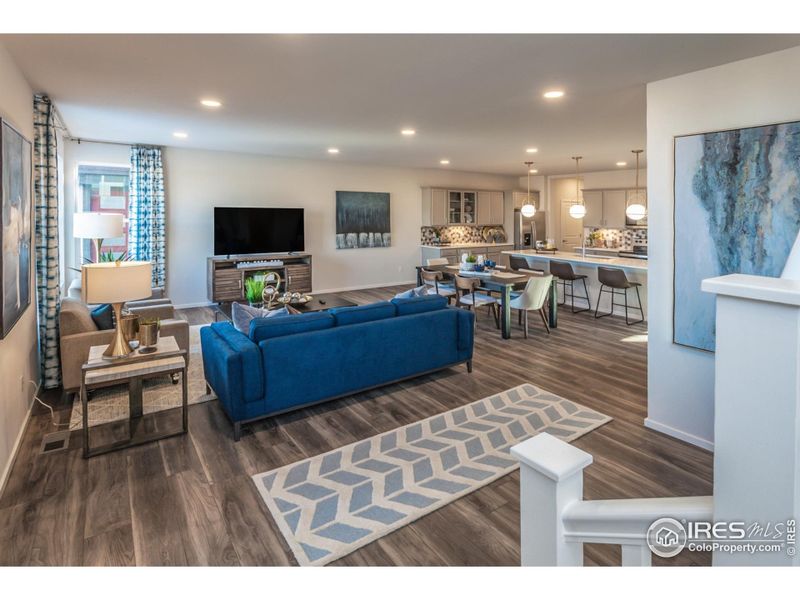 EXAMPLE PHOTO: LIVING ROOM