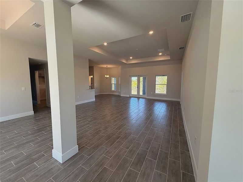 Spacious, unfurnished interior of a new home in South Gulf Cove, Port Charlotte (Image 16).