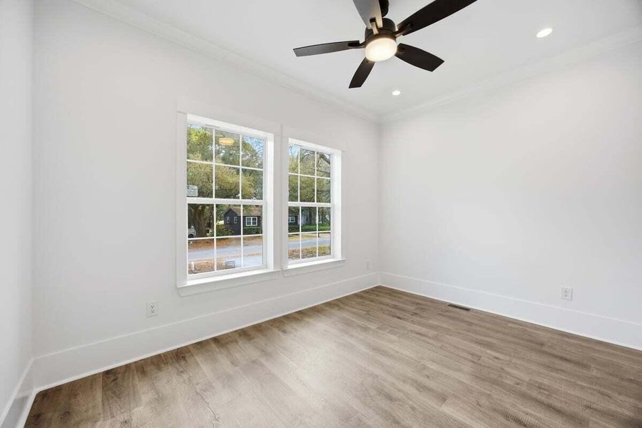Spacious, unfurnished interior of a new home in , North Charleston (Image 11).