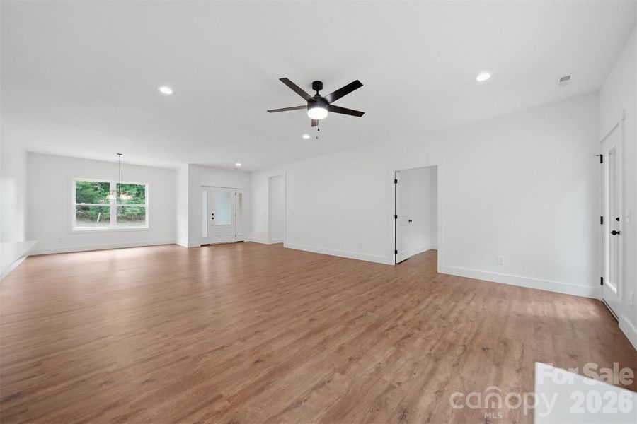 Spacious, unfurnished interior of a new home in , Lenoir (Image 27).