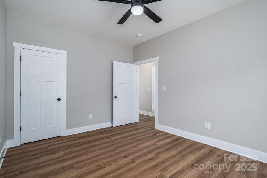 Spacious, unfurnished interior of a new home in , Lowell (Image 10).