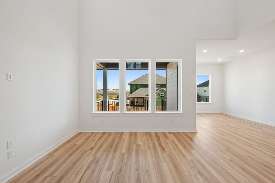 Spacious, unfurnished interior of a new home in Park Collection at Lariat, Liberty Hill (Image 31).