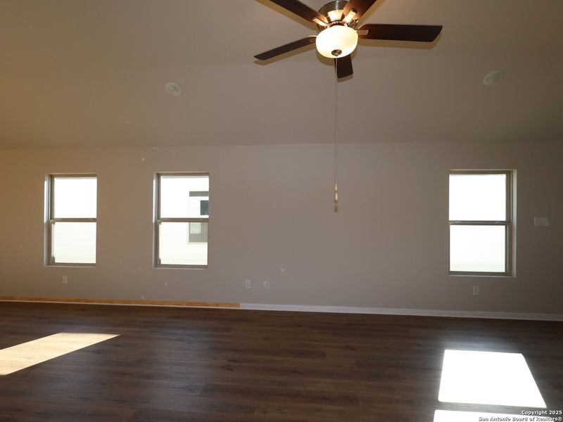 Spacious, unfurnished interior of a new home in Winding Brook, San Antonio (Image 23). Spacious, unfurnished interior of a new home in Winding Brook, San Antonio (Image 23).