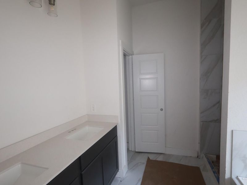 Spacious, unfurnished interior of a new home in Sorella, Tomball (Image 13). Spacious, unfurnished interior of a new home in Sorella, Tomball (Image 13).