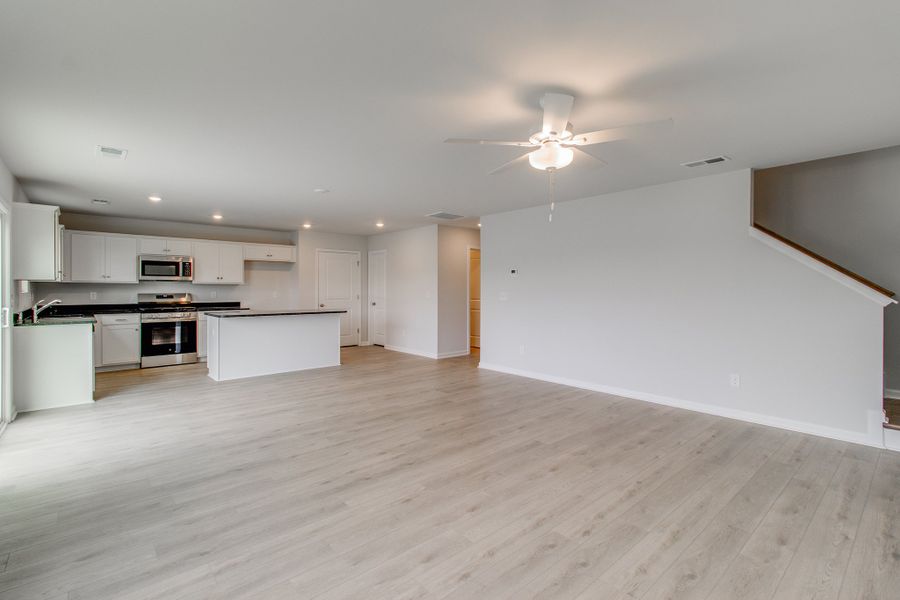Spacious, unfurnished interior of a new home in Bluefield, Lexington (Image 24). Spacious, unfurnished interior of a new home in Bluefield, Lexington (Image 24).