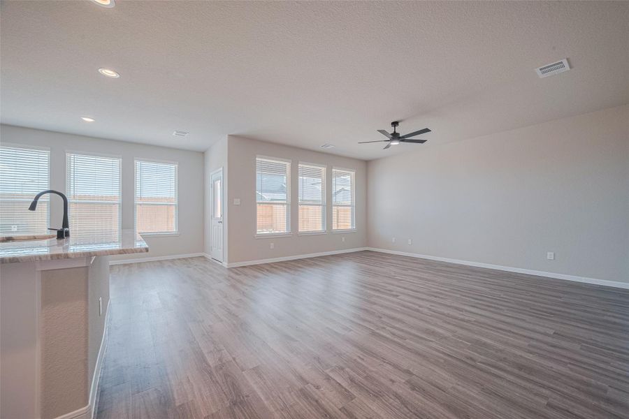 Spacious, unfurnished interior of a new home in La Segarra, Brookshire (Image 41). Spacious, unfurnished interior of a new home in La Segarra, Brookshire (Image 41).