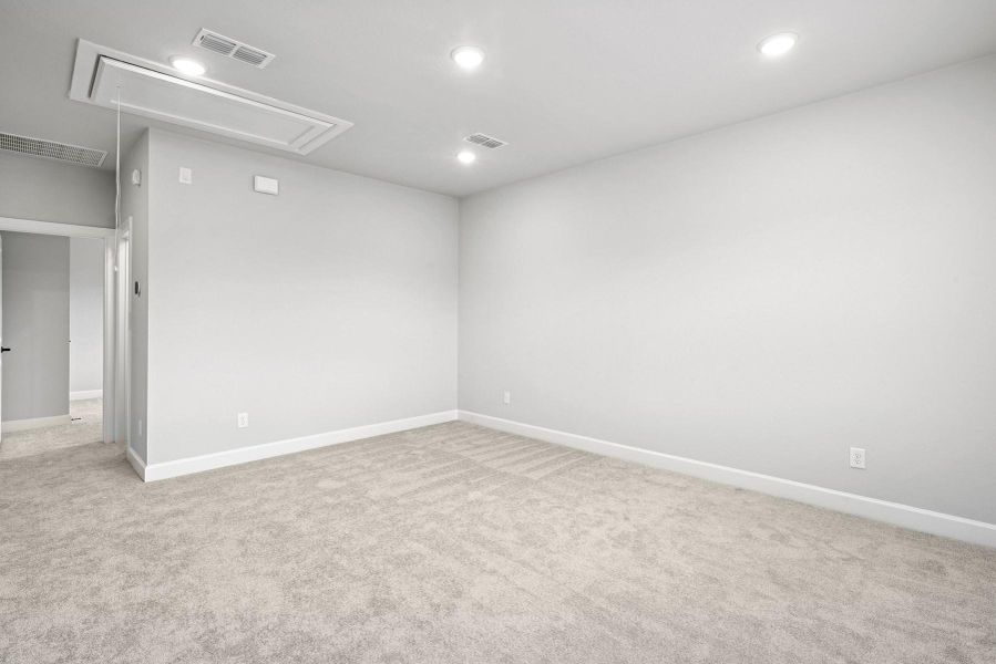 Spacious, unfurnished interior of a new home in Harvest Green 45', Richmond (Image 32).