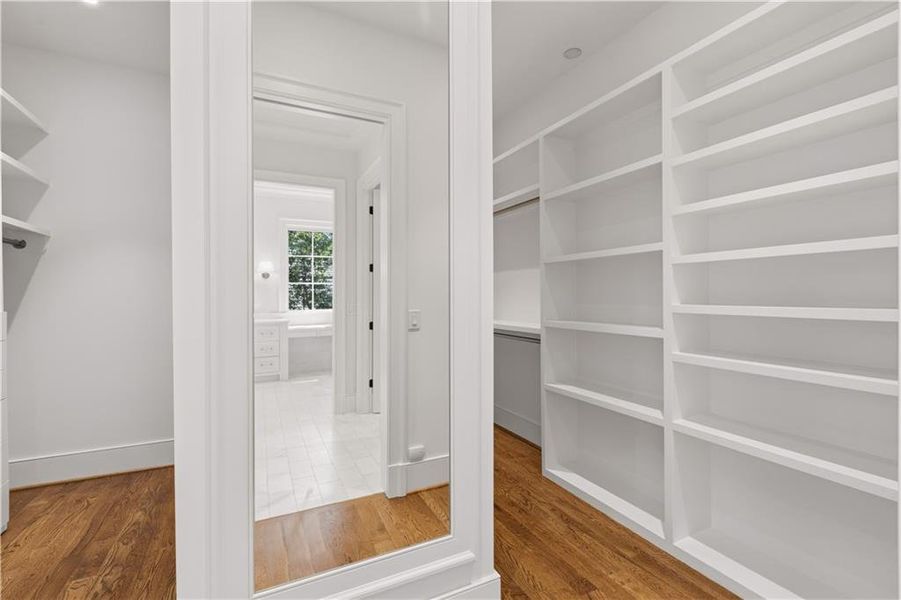 Spacious, unfurnished interior of a new home in , Atlanta (Image 55).