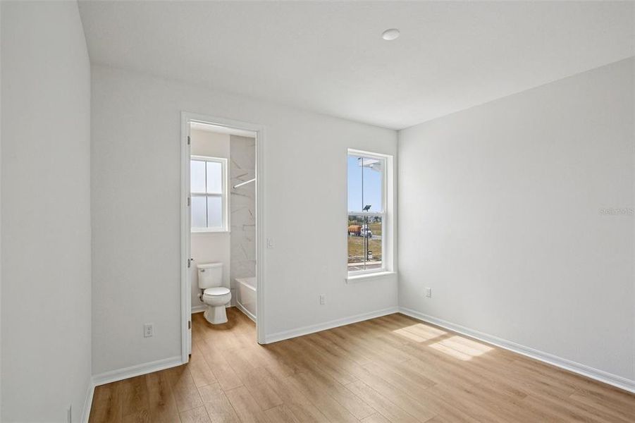 Spacious, unfurnished interior of a new home in , San Antonio (Image 29).