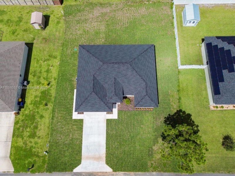 Image 36 of a home in . Image 36 of a home in .