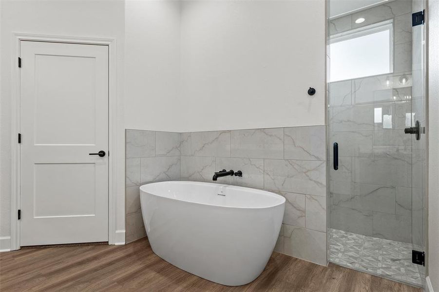 Furnished interior view inside a new home in , Lorena (Image 12).